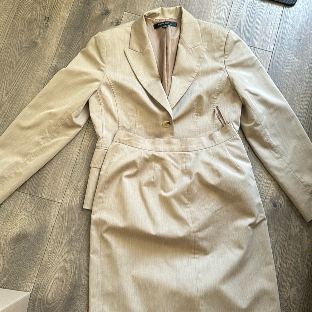 Anne Klein suit set